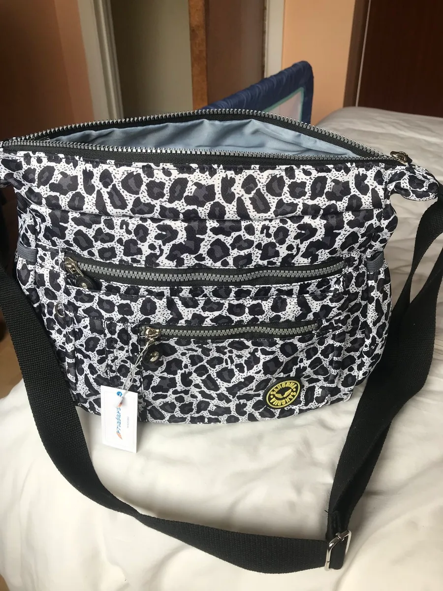 Brand New Lightweight Shoulderbag. €20 - Image 3