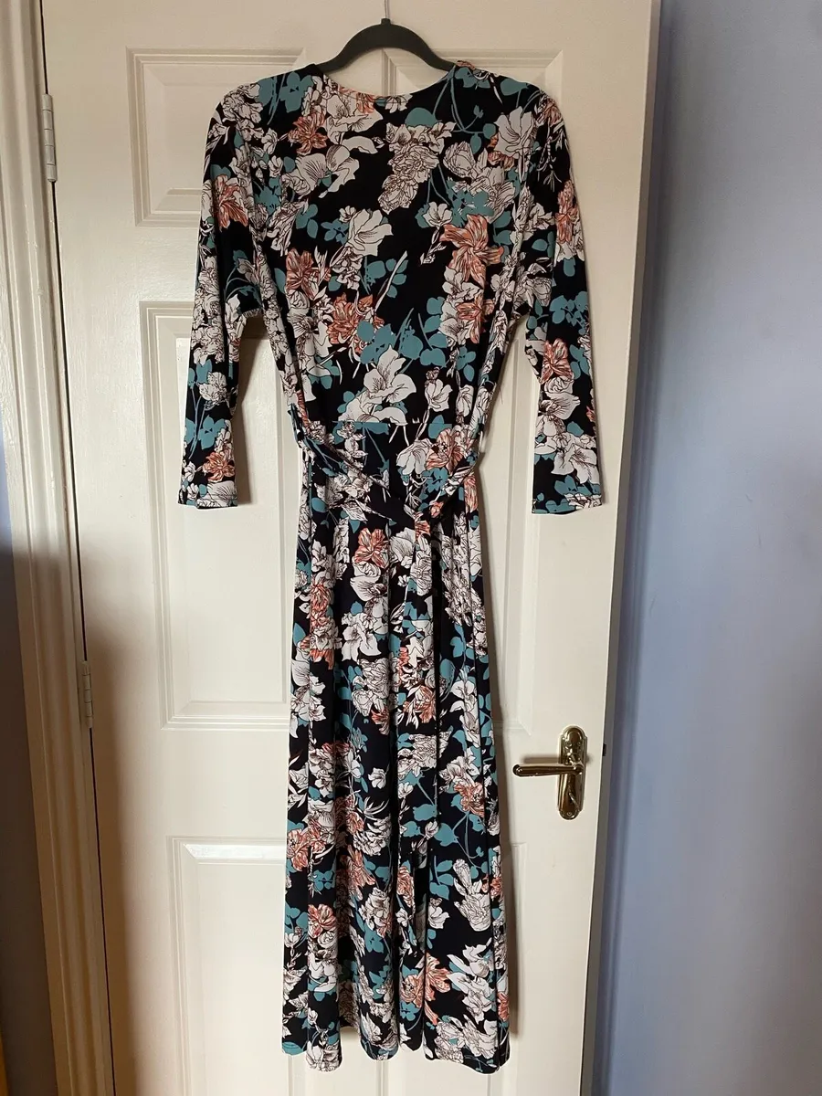 Ladies dress - Image 4