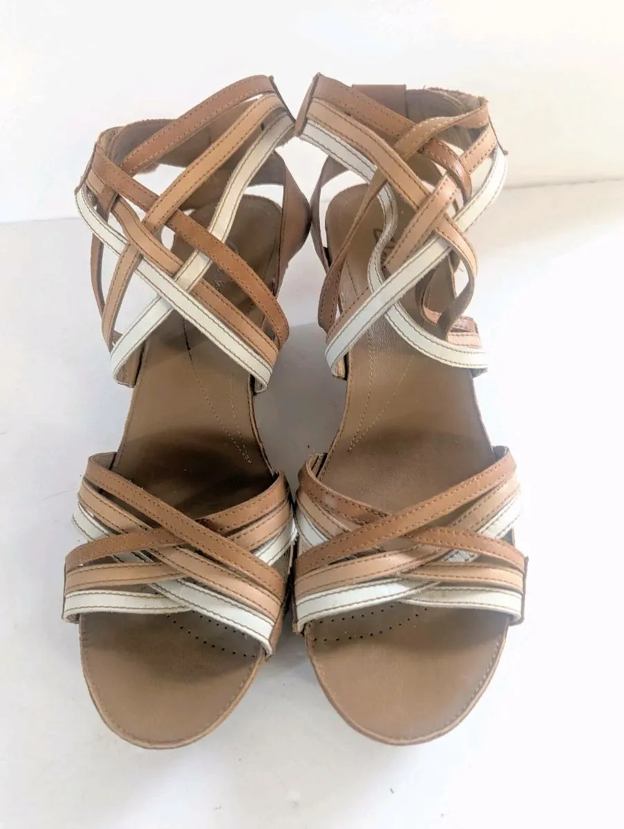CLARKS Leather wedged Sandals UK 9 - Image 2