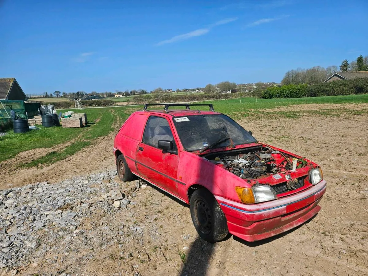 Mk3 Fiesta flare van - Image 1