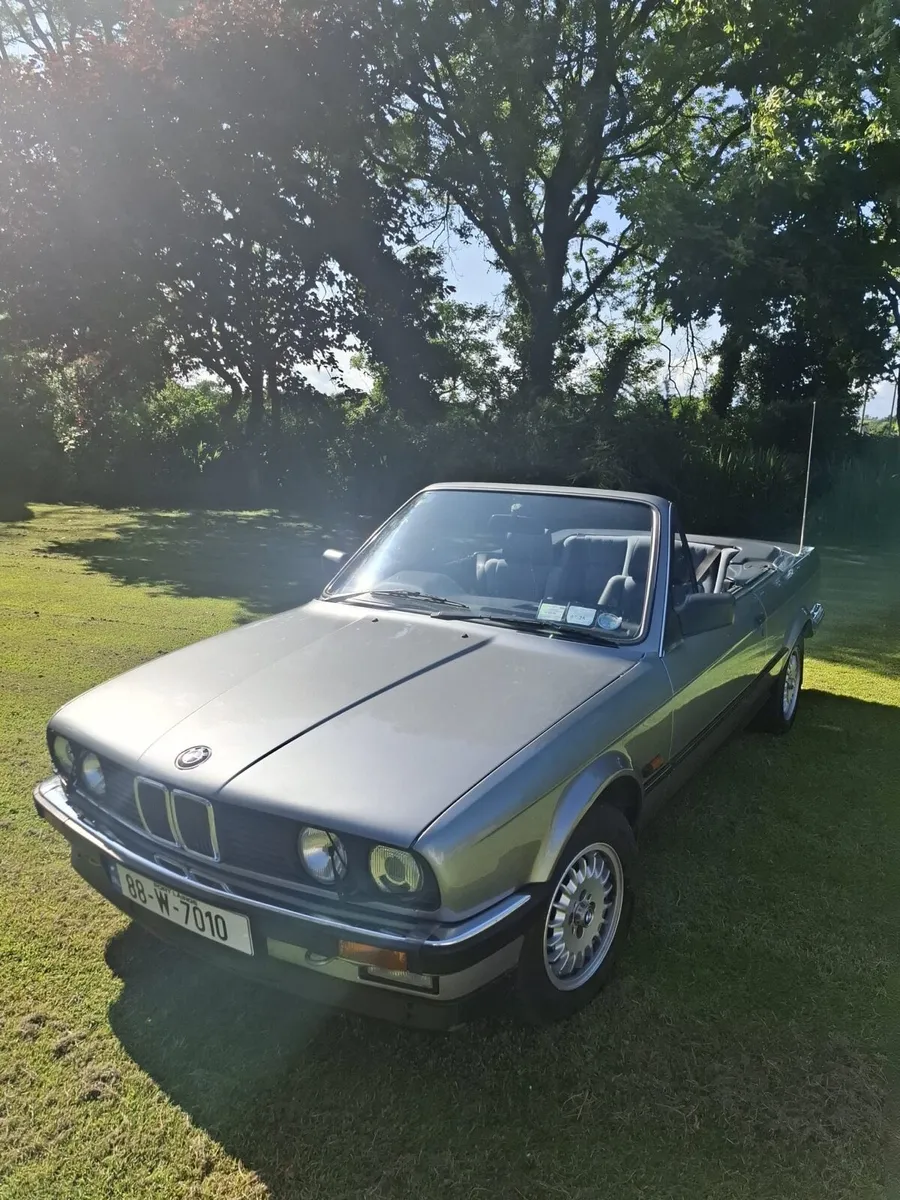 BMW 320i Cabriolet - Image 1
