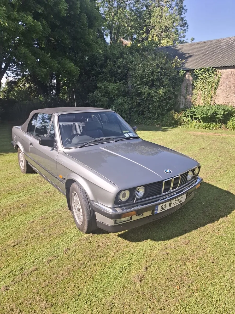 BMW 320i Cabriolet - Image 3
