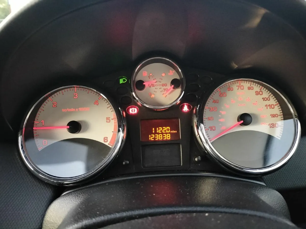 Peugeot 207 1.6 Diesel - Image 2