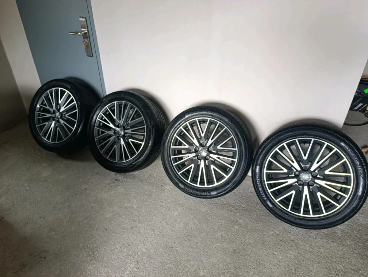 AUDI SLINE DIAMOND CUT 19" ALLOYS - Image 1