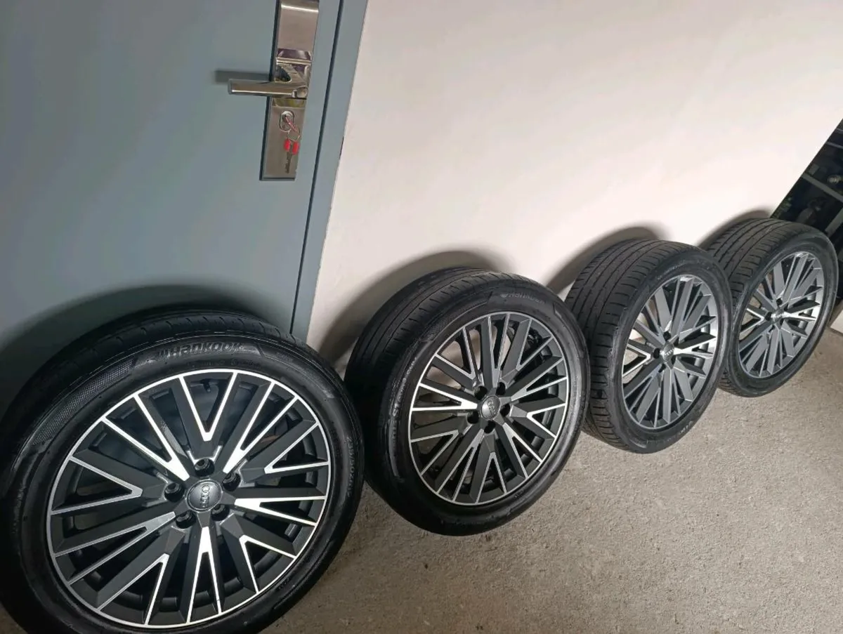 AUDI SLINE DIAMOND CUT 19" ALLOYS - Image 3