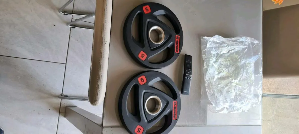 Brand new 4x5 kilo Olympic weight plates - Image 3