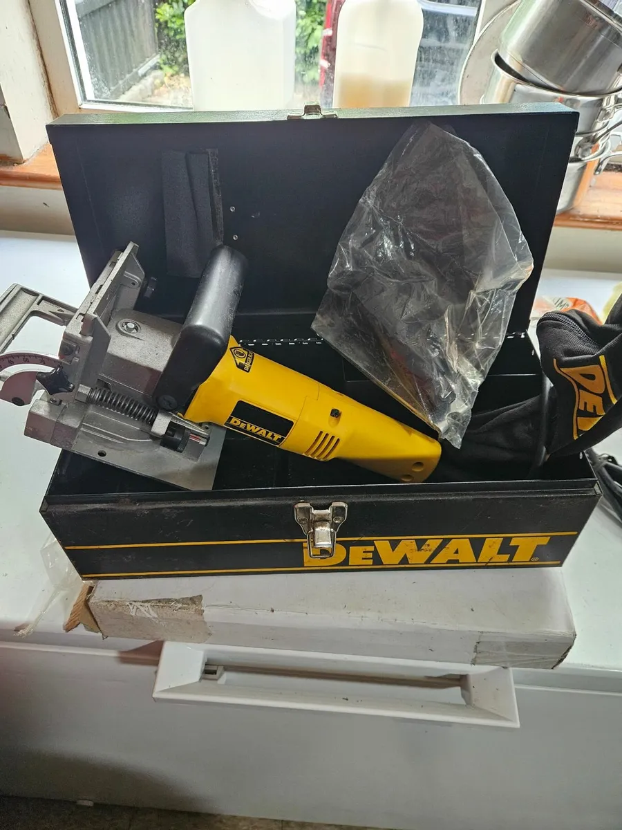 Dewalt plate joiner - Image 3