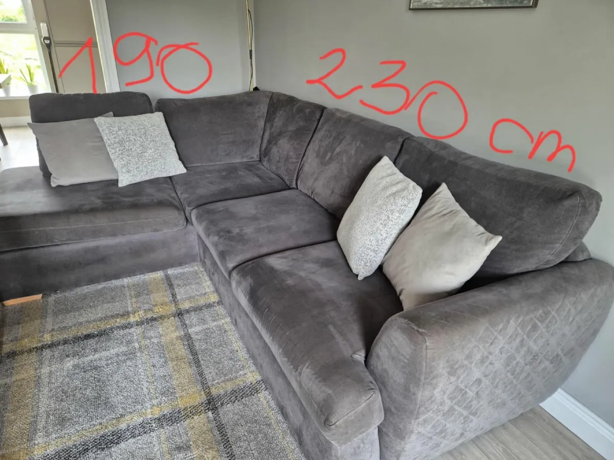 Couch - Image 2