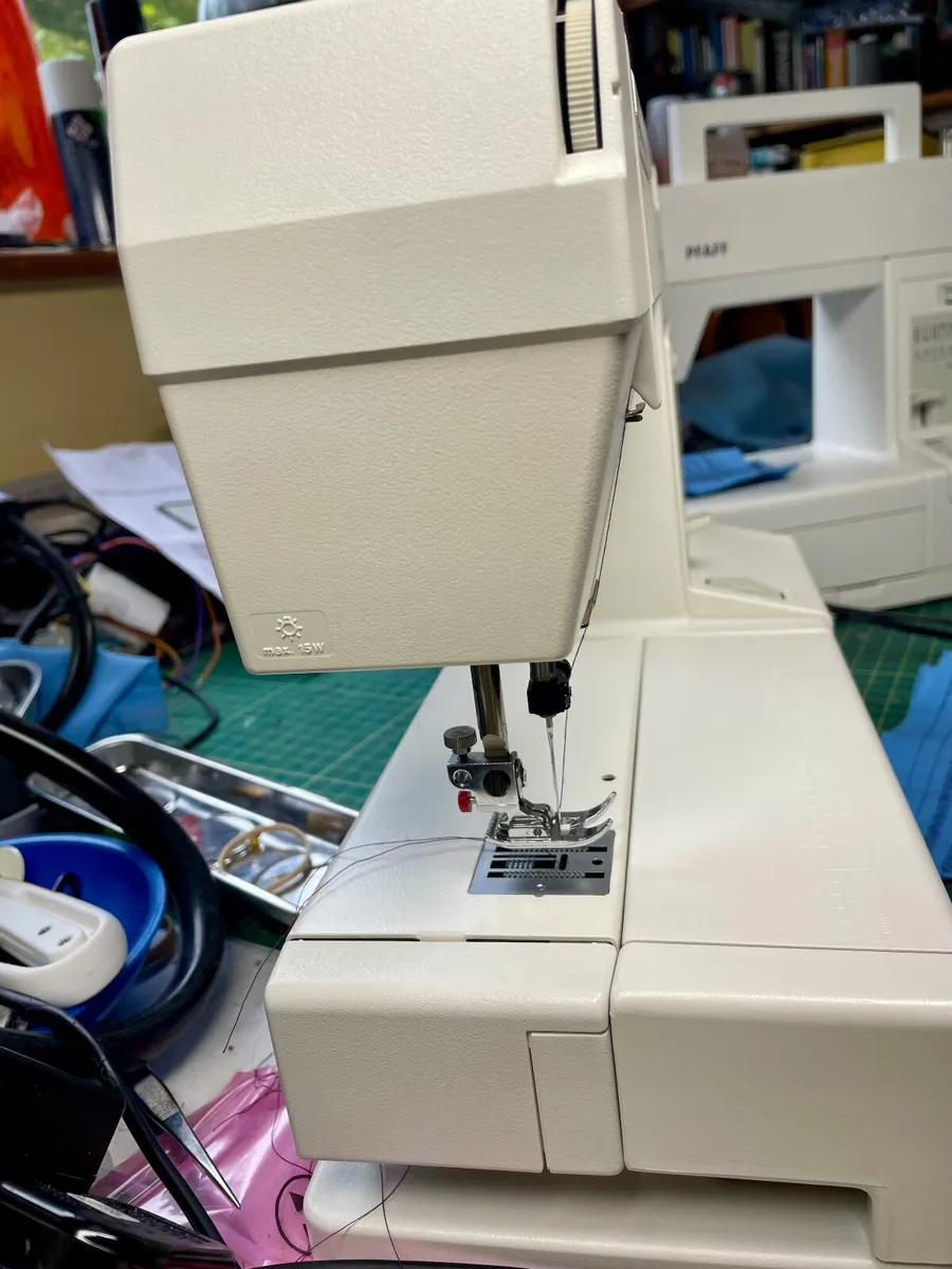 PFAFF Varimatic 876 Sewing Machine - Just Serviced - Image 3