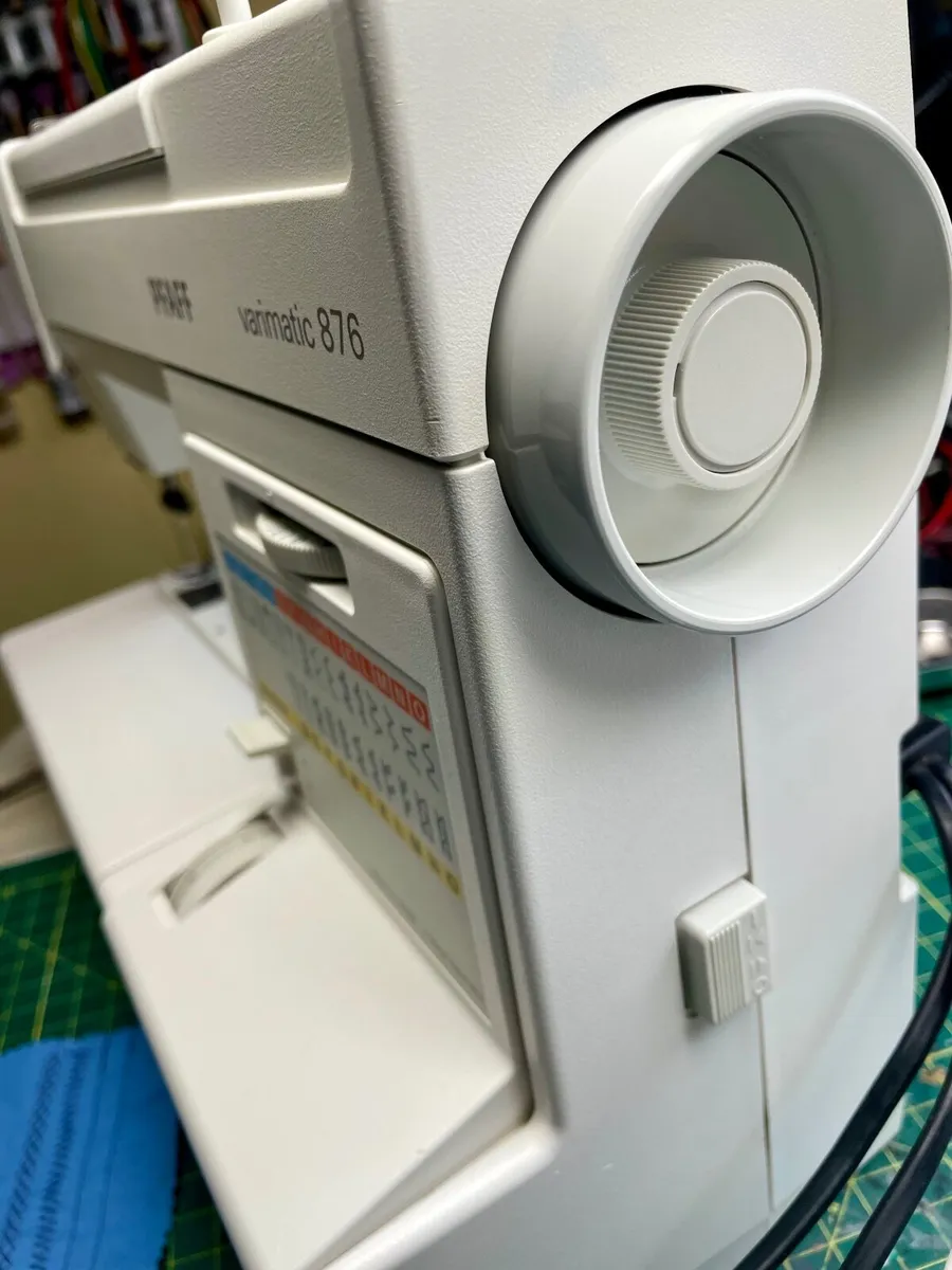 PFAFF Varimatic 876 Sewing Machine - Just Serviced - Image 4