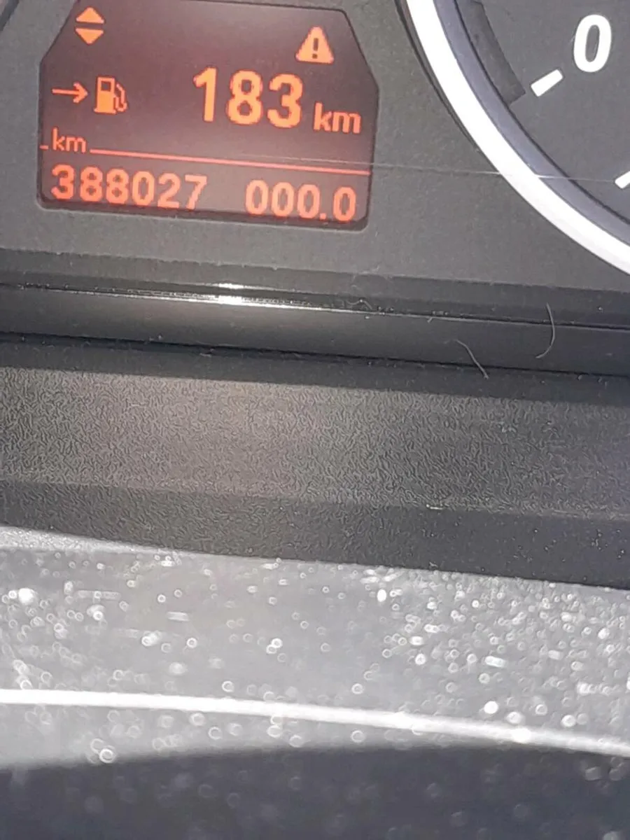 2008 bmw 520d se - Image 3