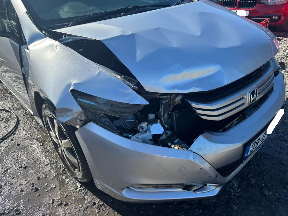 2009 Honda Insight Hybrid Automatic - Image 3