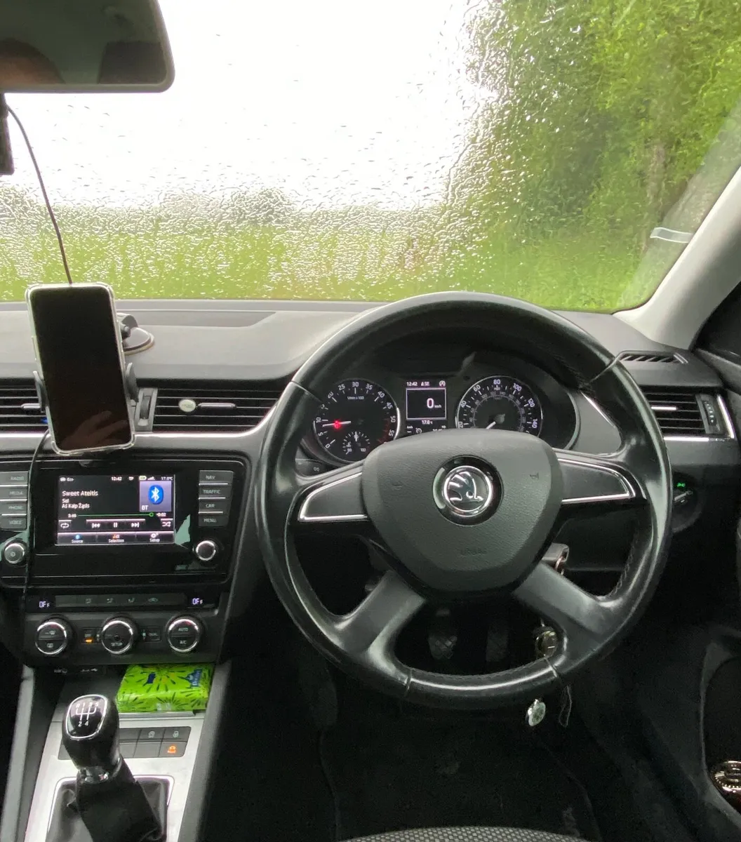 Skoda Octavia 2015 - Image 1
