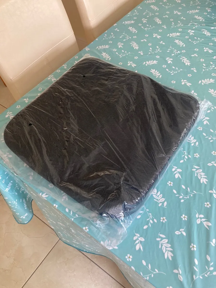 Seat cushion - Image 1