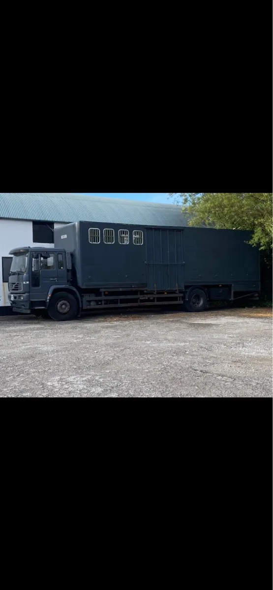 Horse Lorry - Image 1