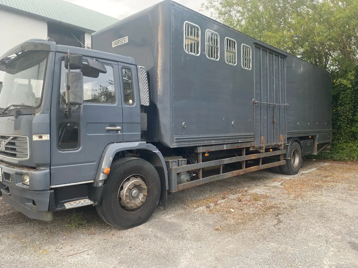 Horse Lorry - Image 2