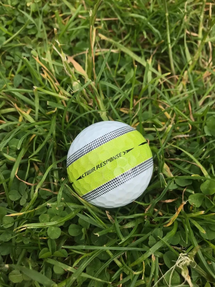 4 Taylormade Tour response golf balls! - Image 3