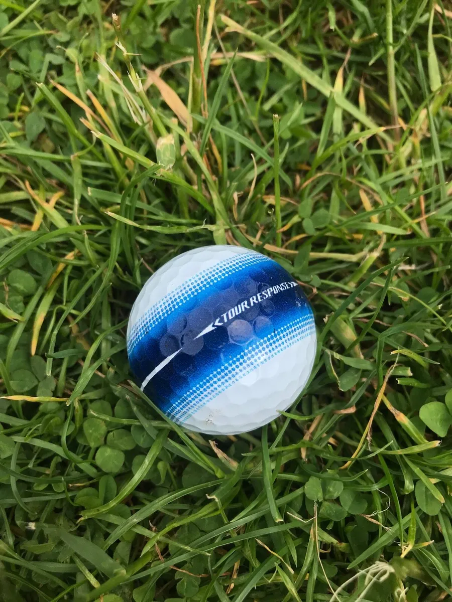 4 Taylormade Tour response golf balls! - Image 4