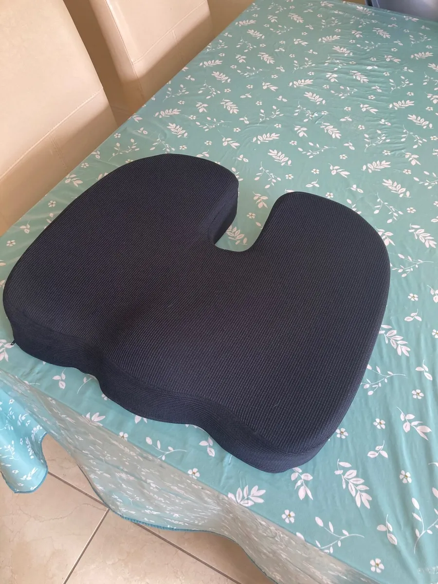 Seat cushion - Image 1