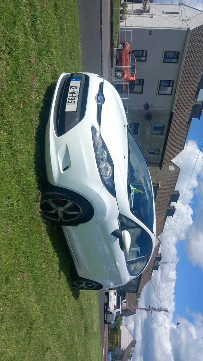 2012 ford fista - Image 3