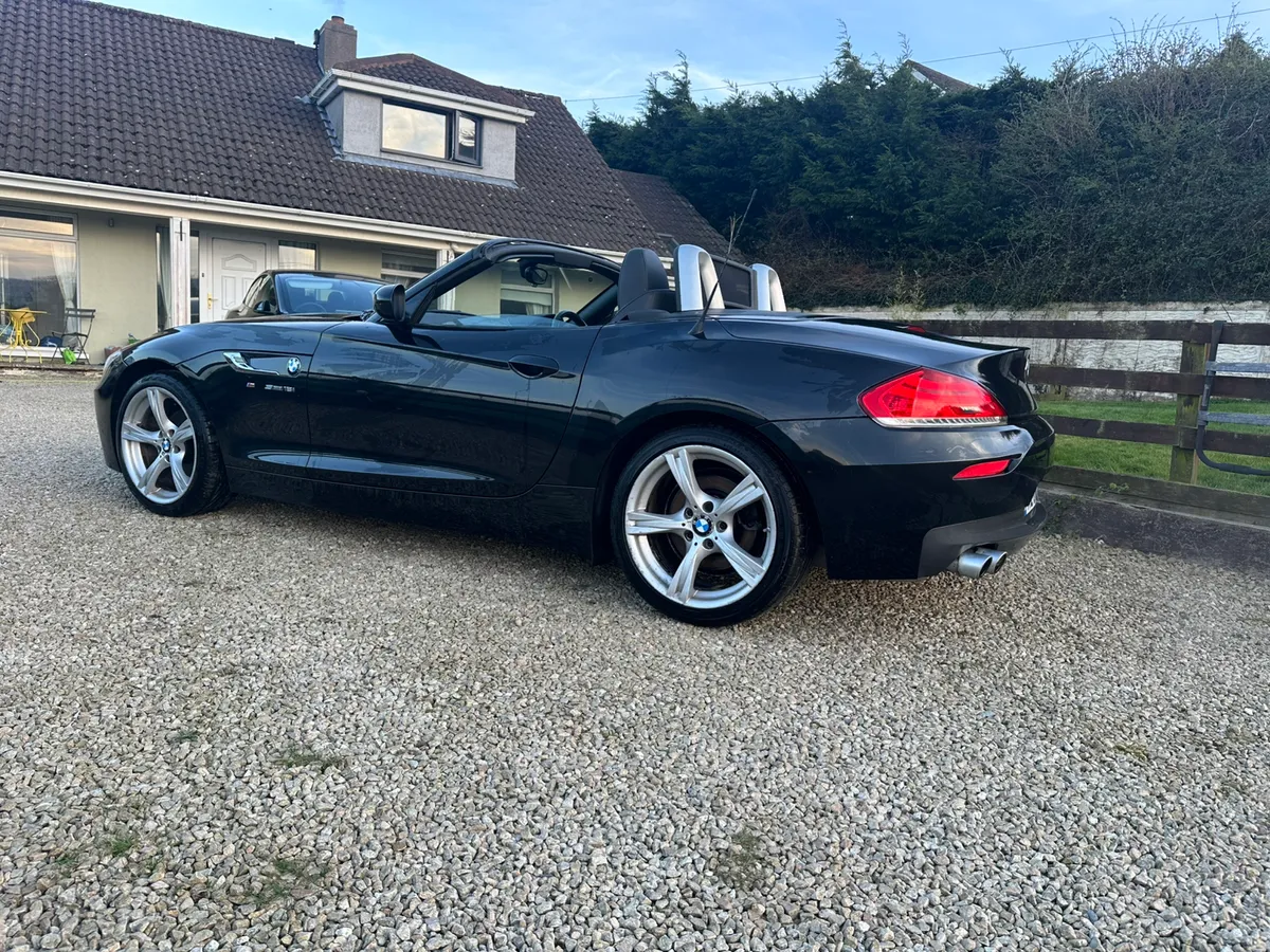 BMW Z4 Cabrio 2.0 Auto - Image 2