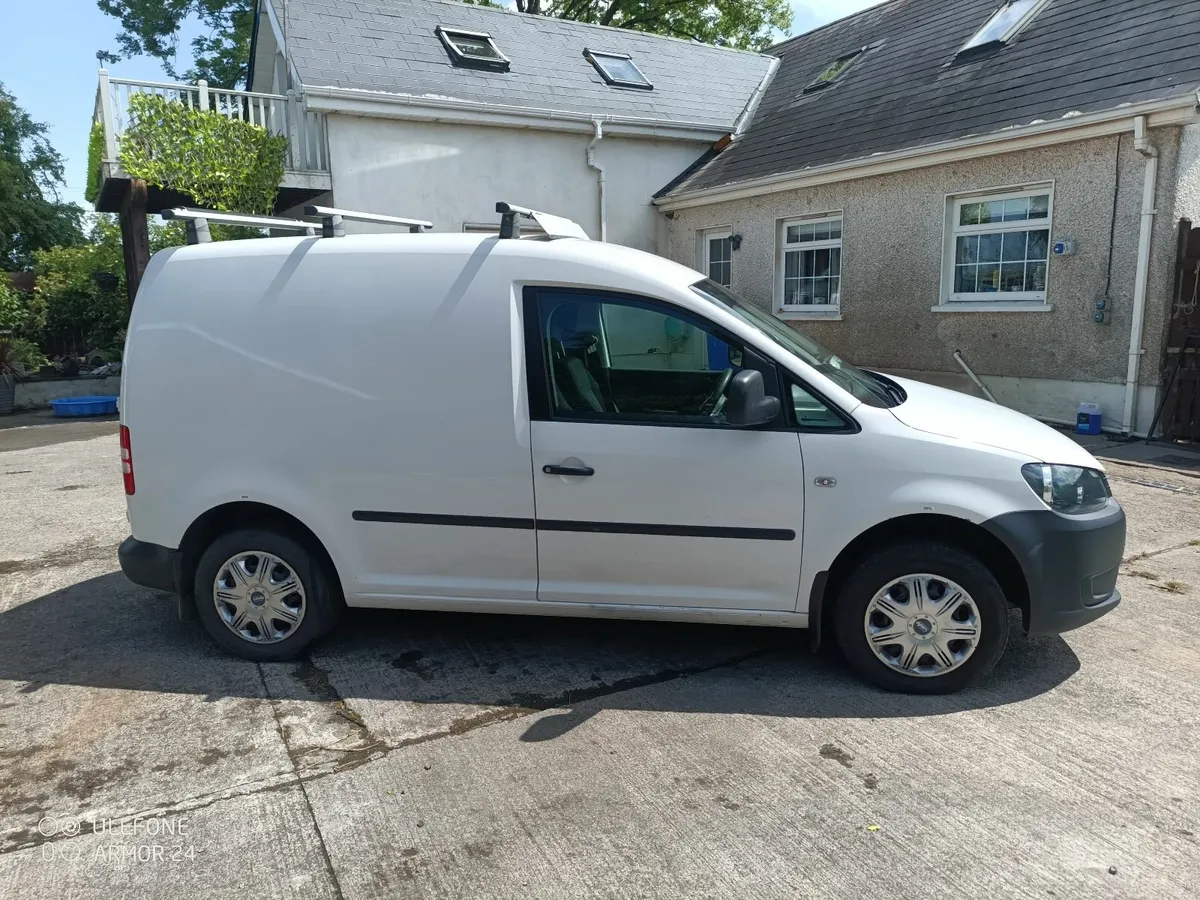Volkswagen Caddy 2013 - Image 2