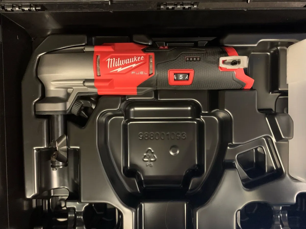 Milwaukee M12 Fuel Profile Nibbler - Image 4
