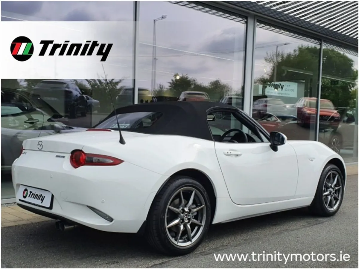 Mazda MX-5  stunning Car Roadster Soft TOP Trinit - Image 3