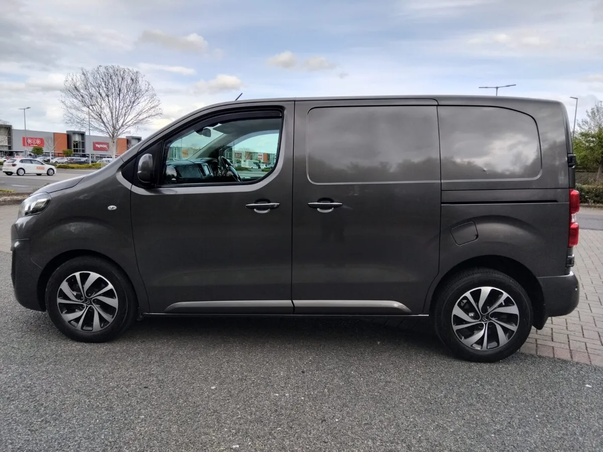 Citroen Dispatch 2016 3 SEATS NEW DOE NO VAT - Image 4
