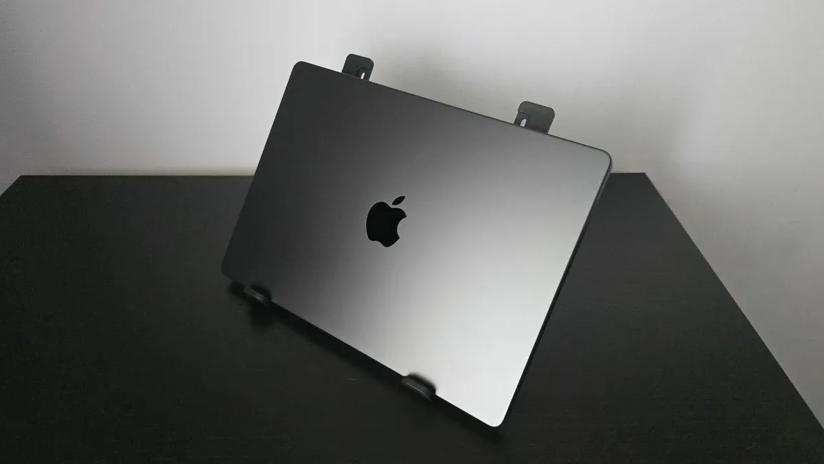 MacBook Pro M4 - Accessories, Receipt & Warranty - Image 1