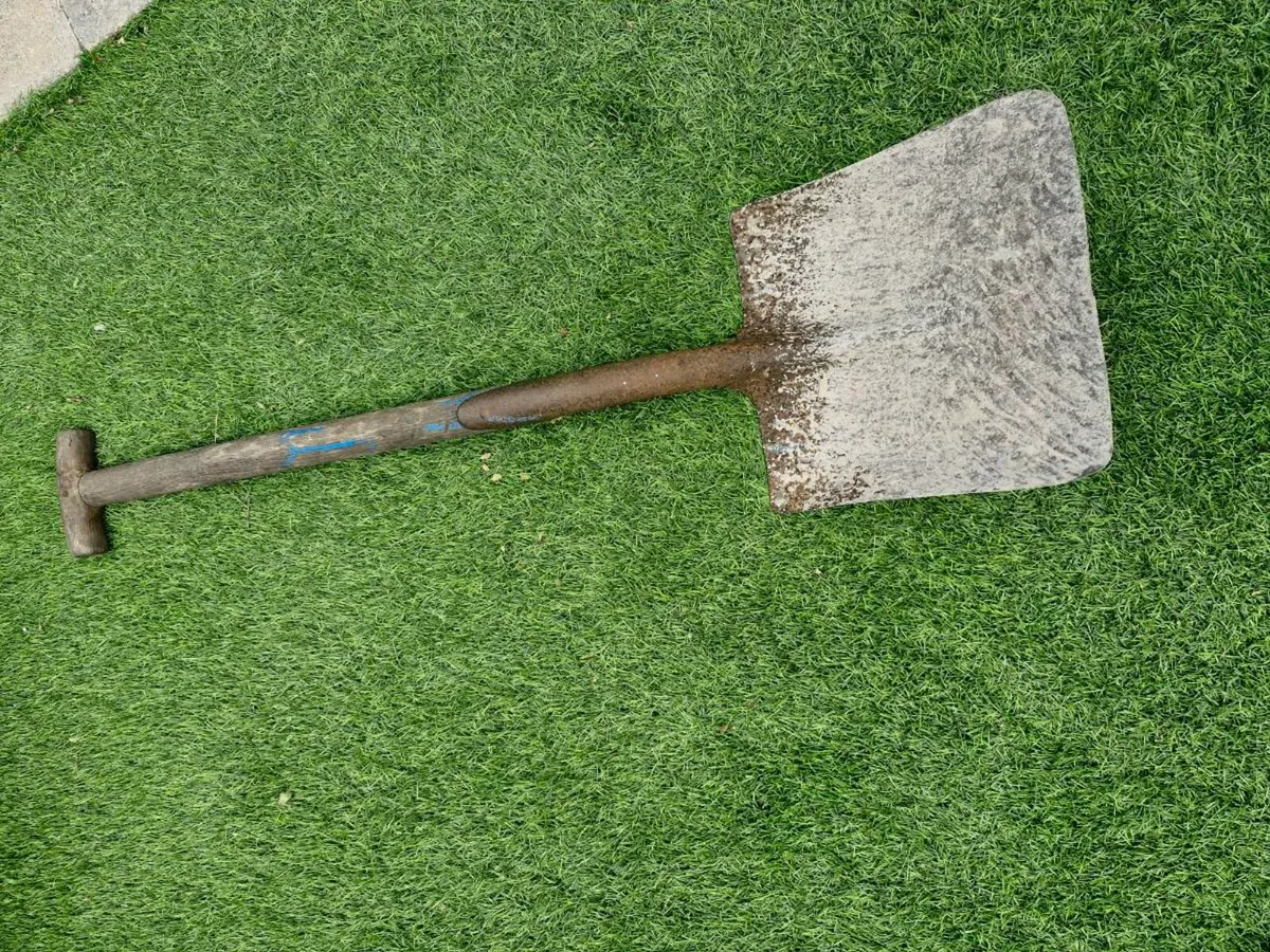 Stoker's shovel - Image 1