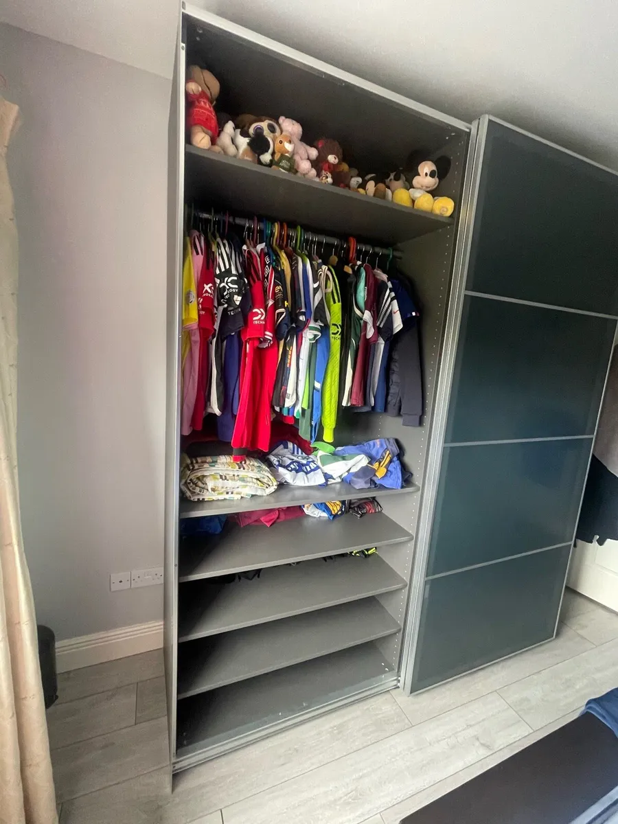 Wardrobe - Image 3