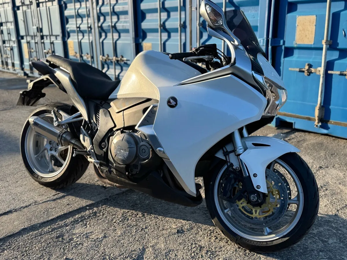 Honda VFR 1200 - Image 3