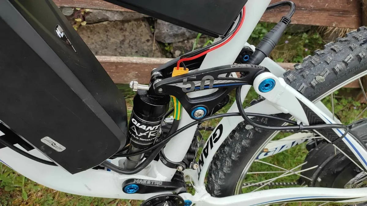EBIKE GAINT EBIKE 50 KM 2 KW ENGINE - Image 2