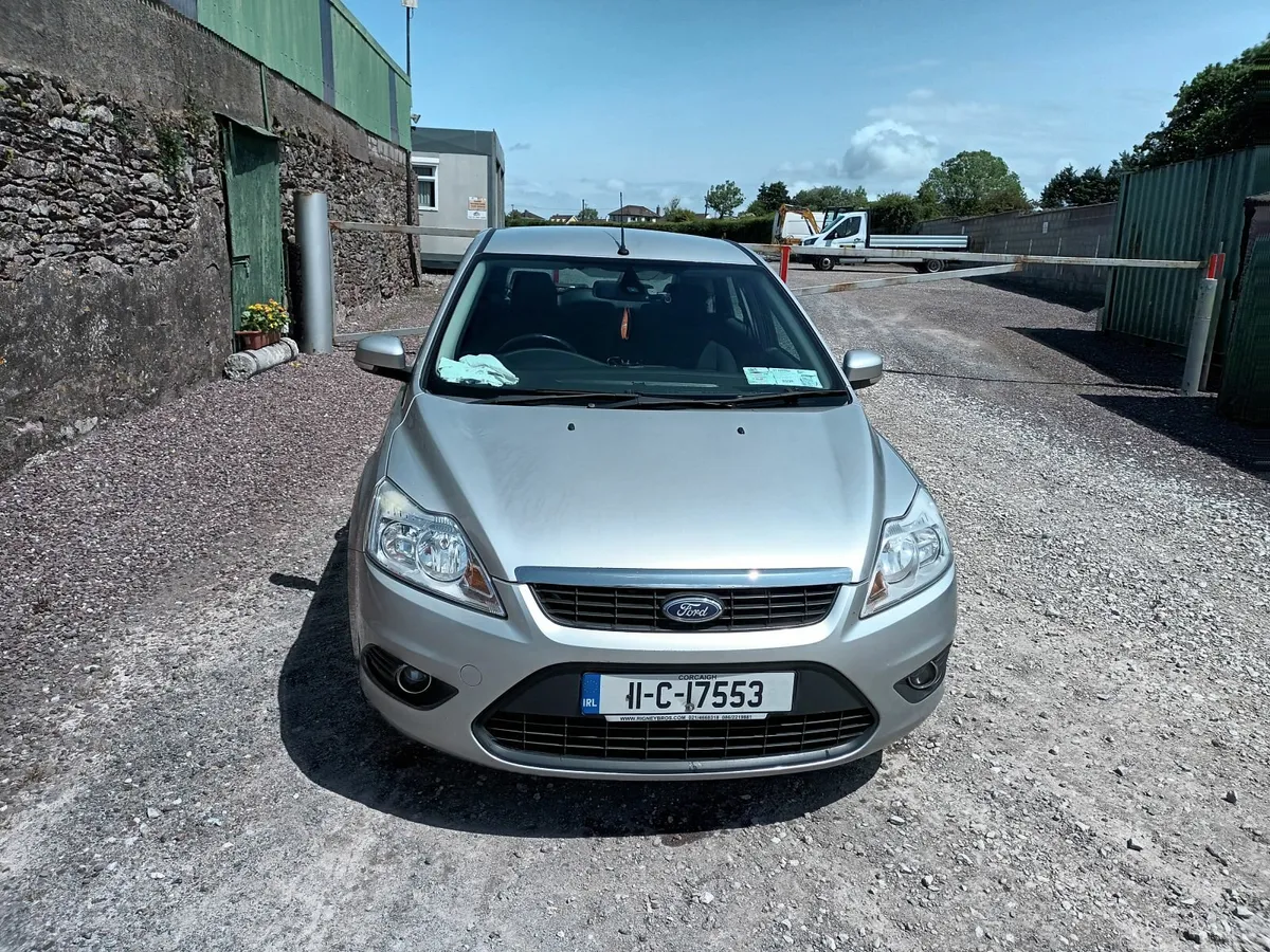 Ford Focus 2011 - Image 2