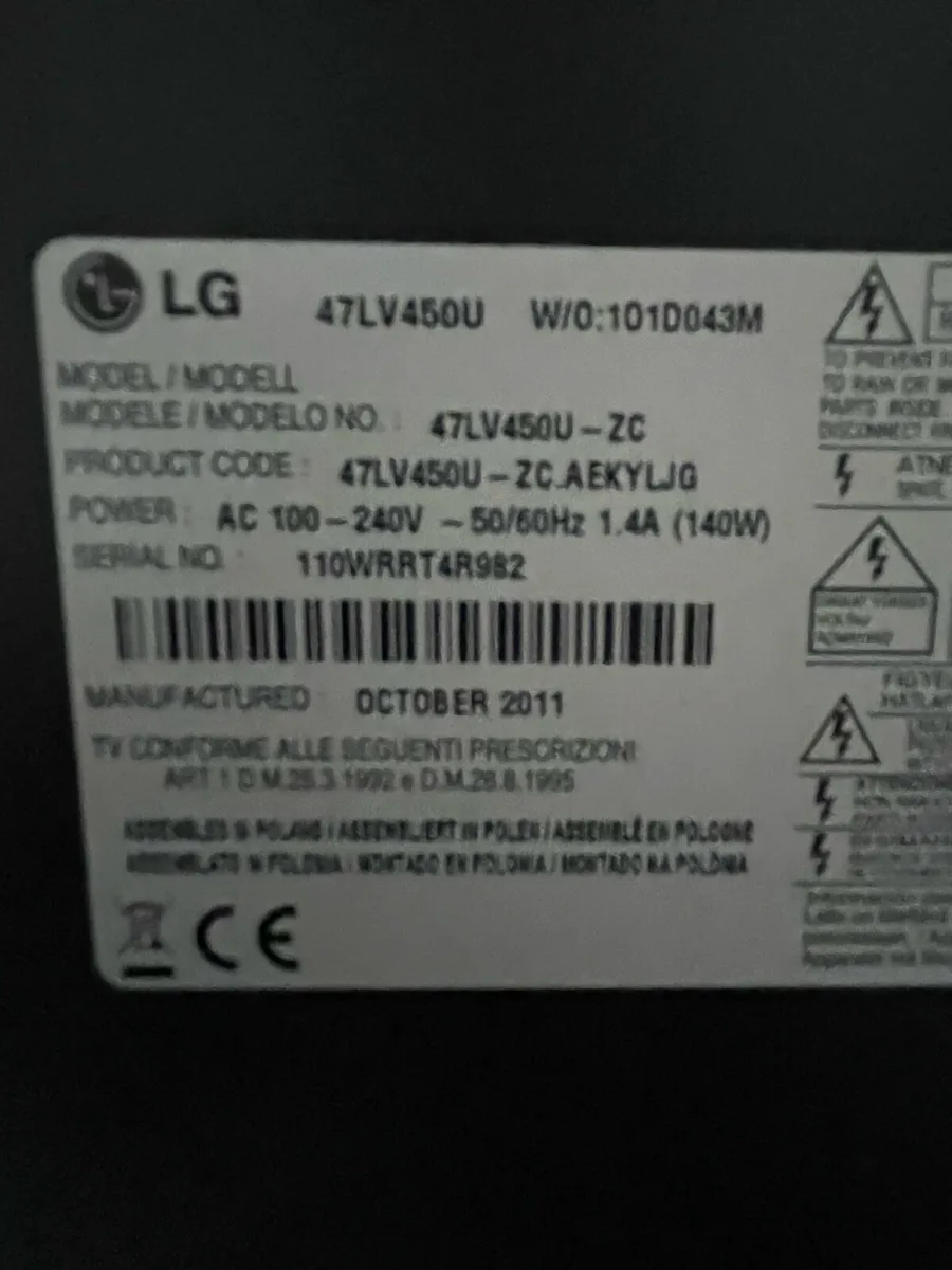Selling TV 47 LG *NOT SMART* - Image 3