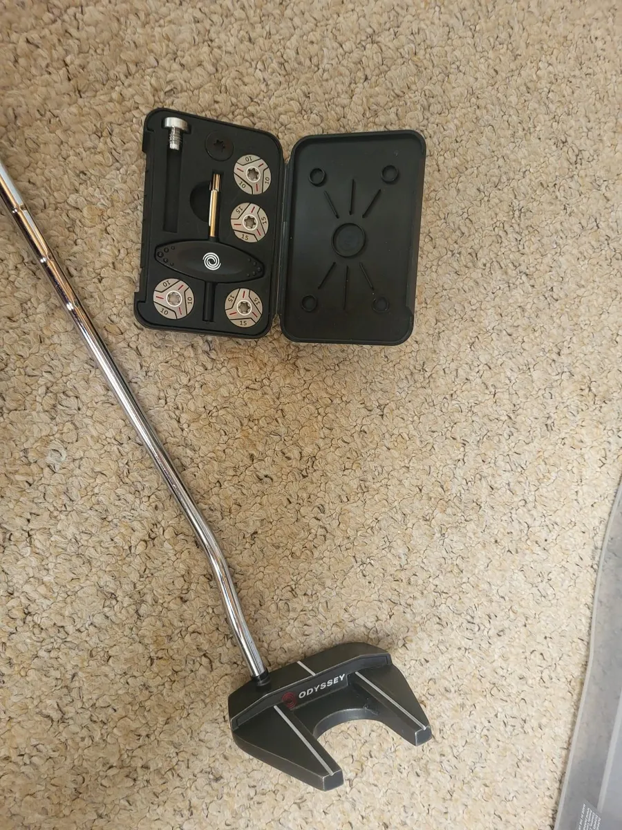 Golf putter - Image 1