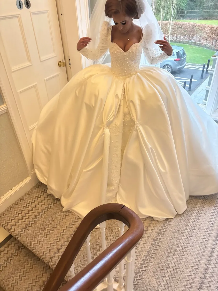 Wedding dress - Image 3