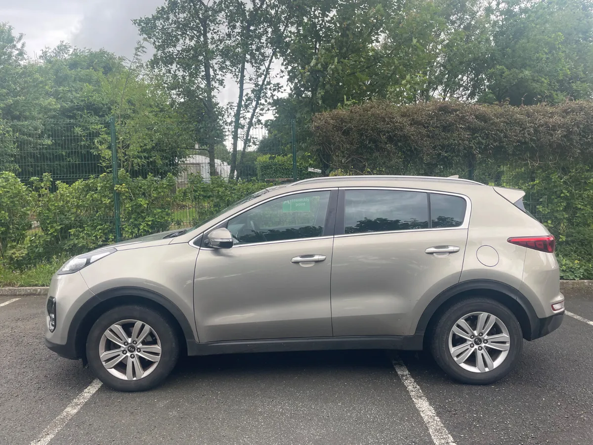 Kia Sportage 2016 , half leather - Image 2