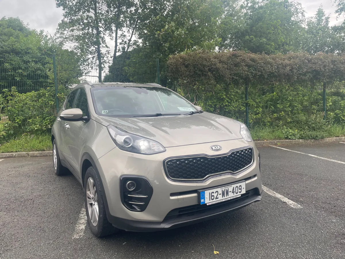 Kia Sportage 2016 , half leather - Image 1