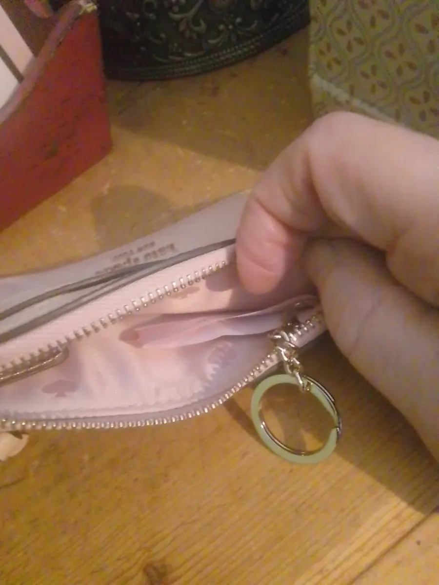 KATE SPADE LEATHER CARD & COIN WRISTLET NEW - Image 4