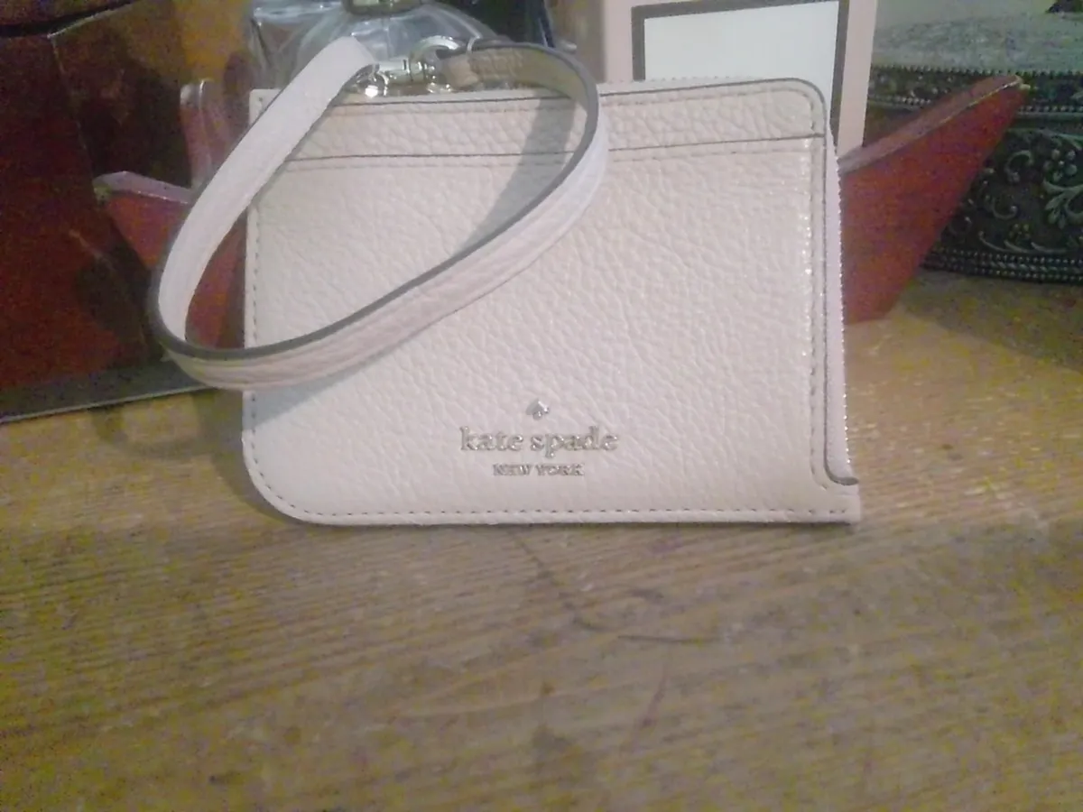 KATE SPADE LEATHER CARD & COIN WRISTLET NEW - Image 1