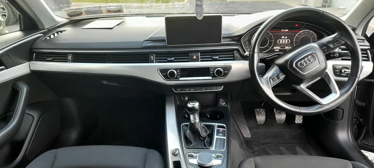 Audi A4 2016 - Image 2