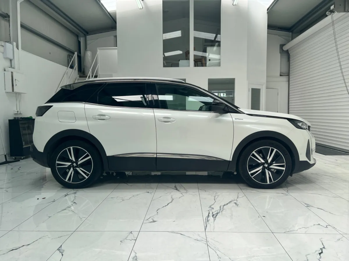 Peugeot 3008 2022 1.6 phev - Image 3