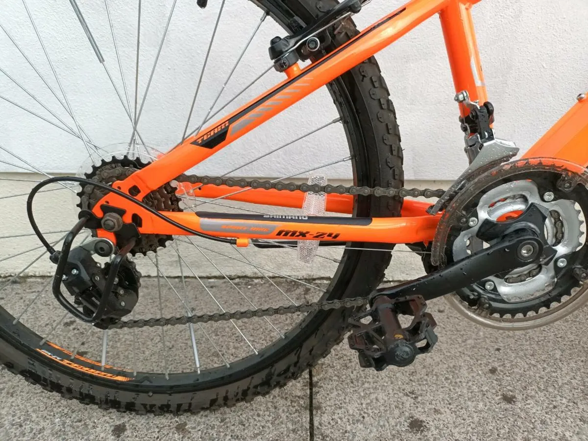 Childs bicycle - Image 4