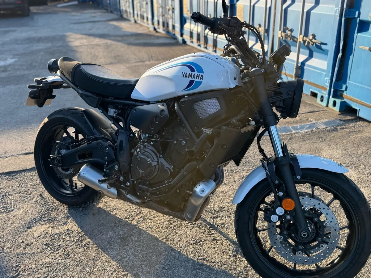 Yamaha xsr 700 . Like new condition . - Image 3