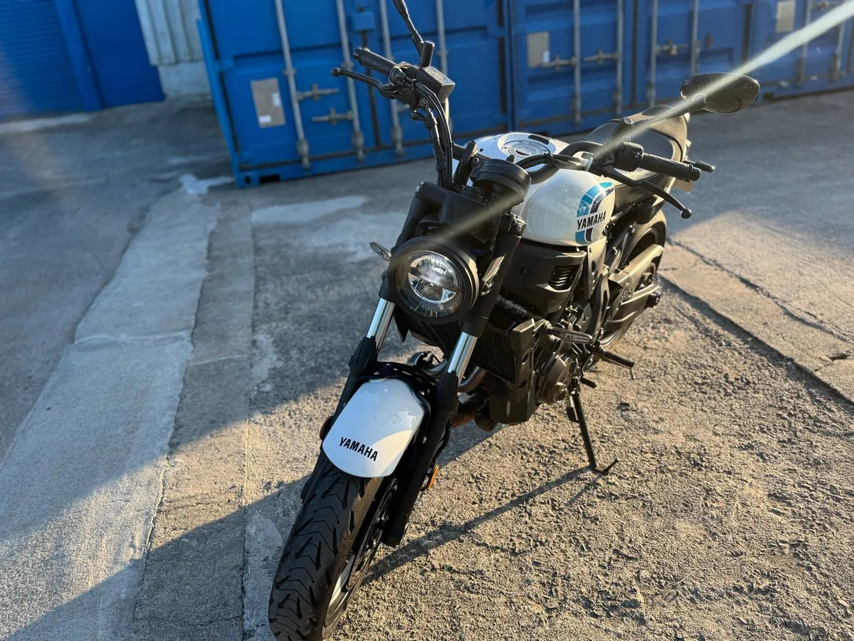 Yamaha xsr 700 . Like new condition . - Image 4