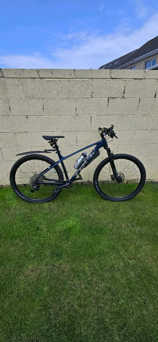Trek XCaliber 7 - Image 3