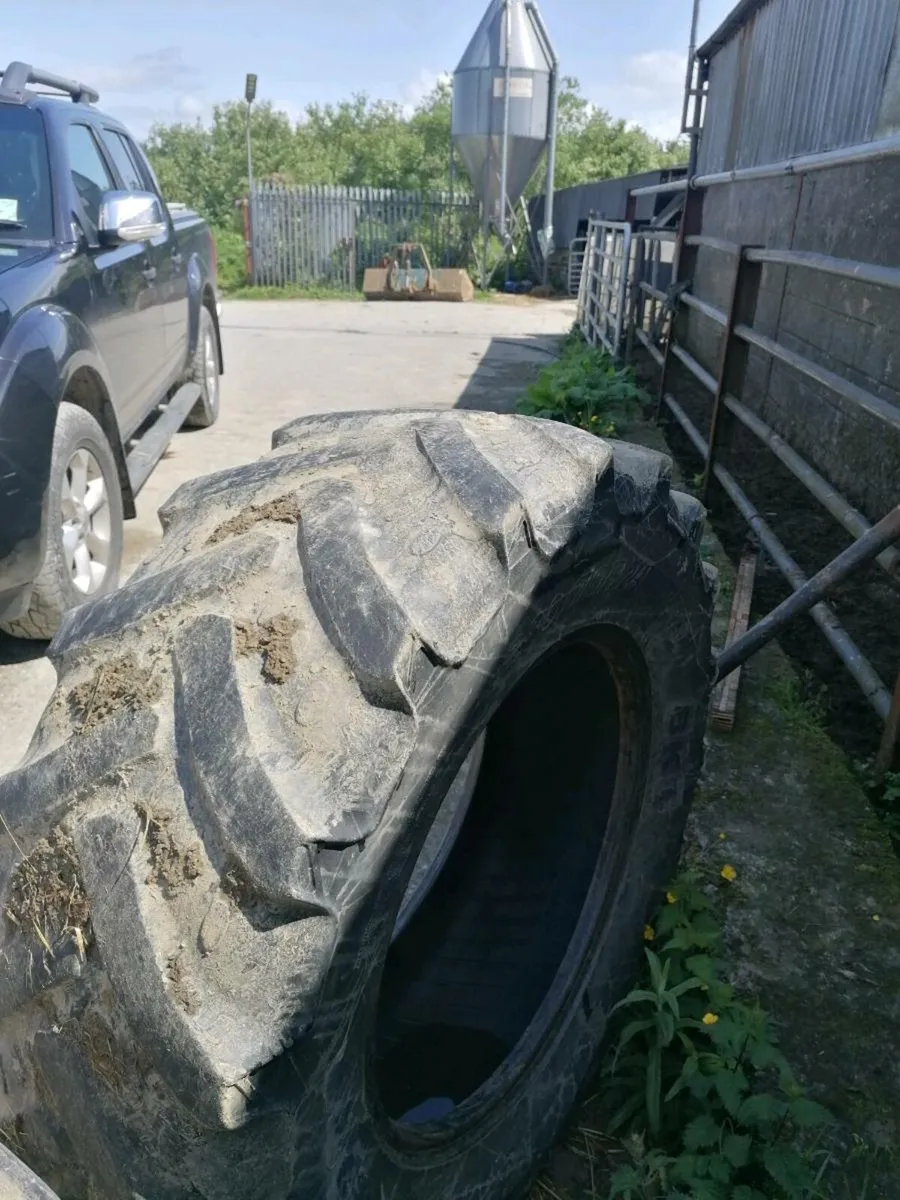 R 24 /70/380  bkt tyres - Image 1