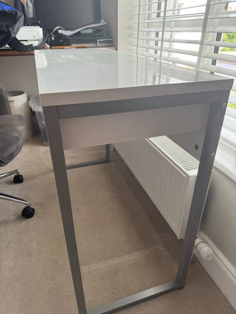 Computer desk - Image 4